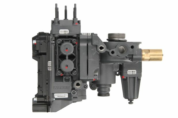 BTP-PRO Ruil vloeistof afscheider Luchtdroger (E-APU, elektronisch; geen filter; gereviseerd, 24V, bajonet, gereviseerd) past: SCANIA R past: SCANIA F, G I, K I, N BUS, P I DC07.101-DT12.17 02.04-   OEM 1738295,  9325100090